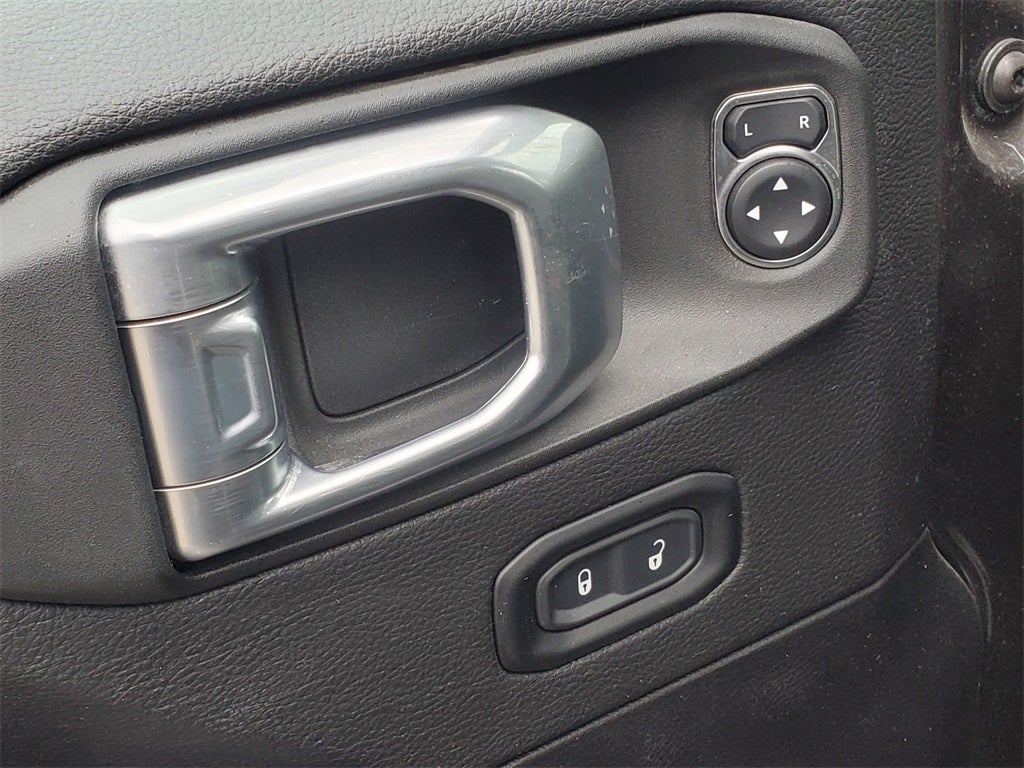 2022 Jeep Wrangler Unlimited Sahara Altitude