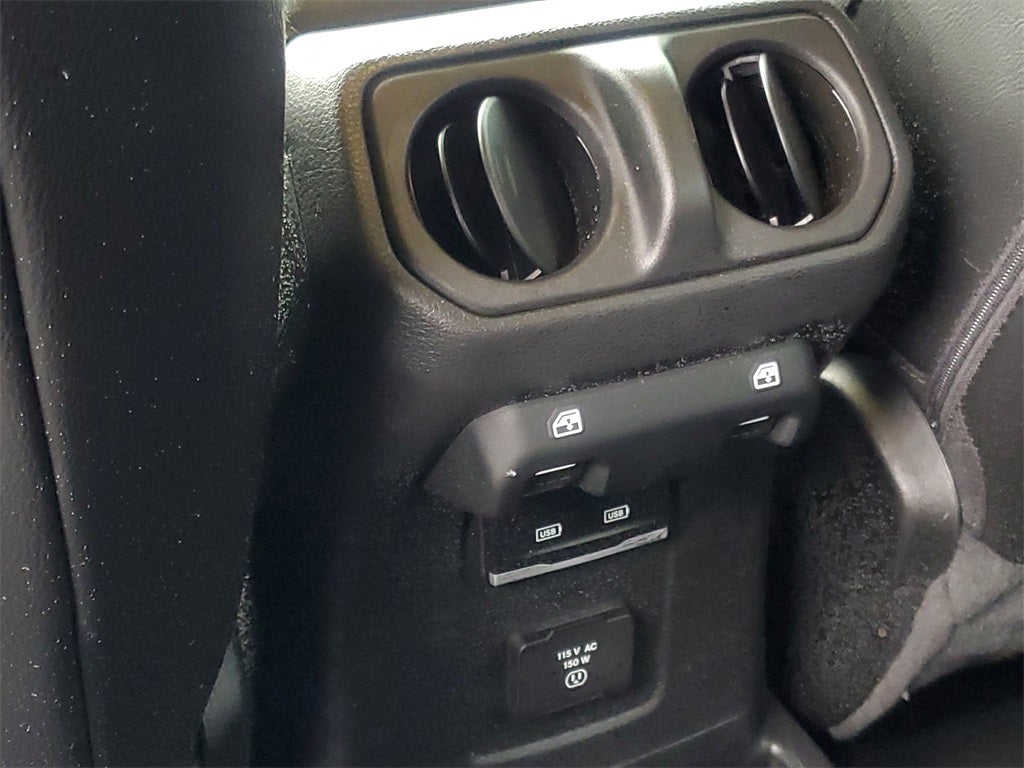 2022 Jeep Wrangler Unlimited Sahara Altitude