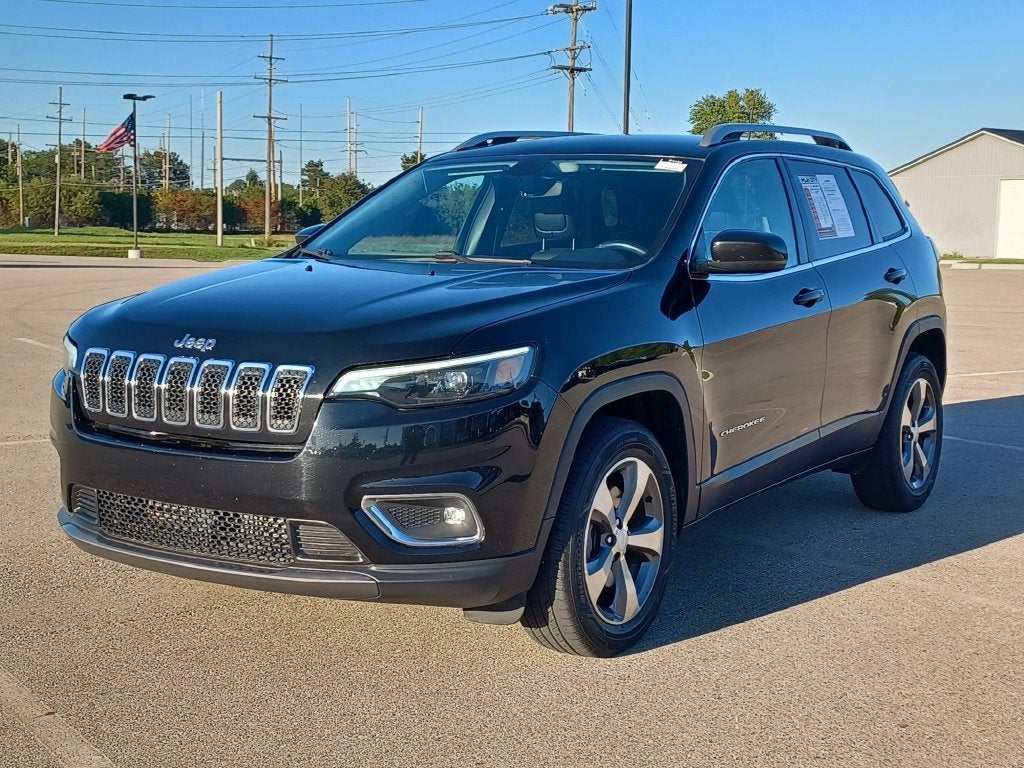 Used 2019 Jeep Cherokee Limited with VIN 1C4PJMDX8KD106377 for sale in Imlay City, MI