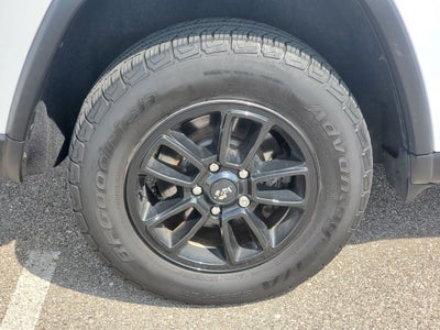 2019 Jeep Grand Cherokee Laredo E