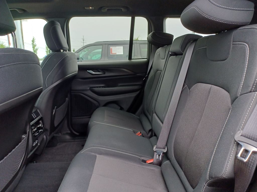 2024 Jeep Grand Cherokee Laredo X