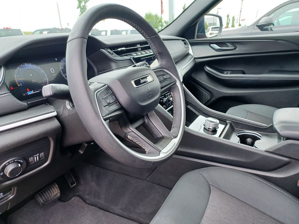 2024 Jeep Grand Cherokee Laredo X
