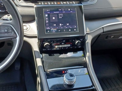 2023 Jeep Grand Cherokee Laredo 4x4