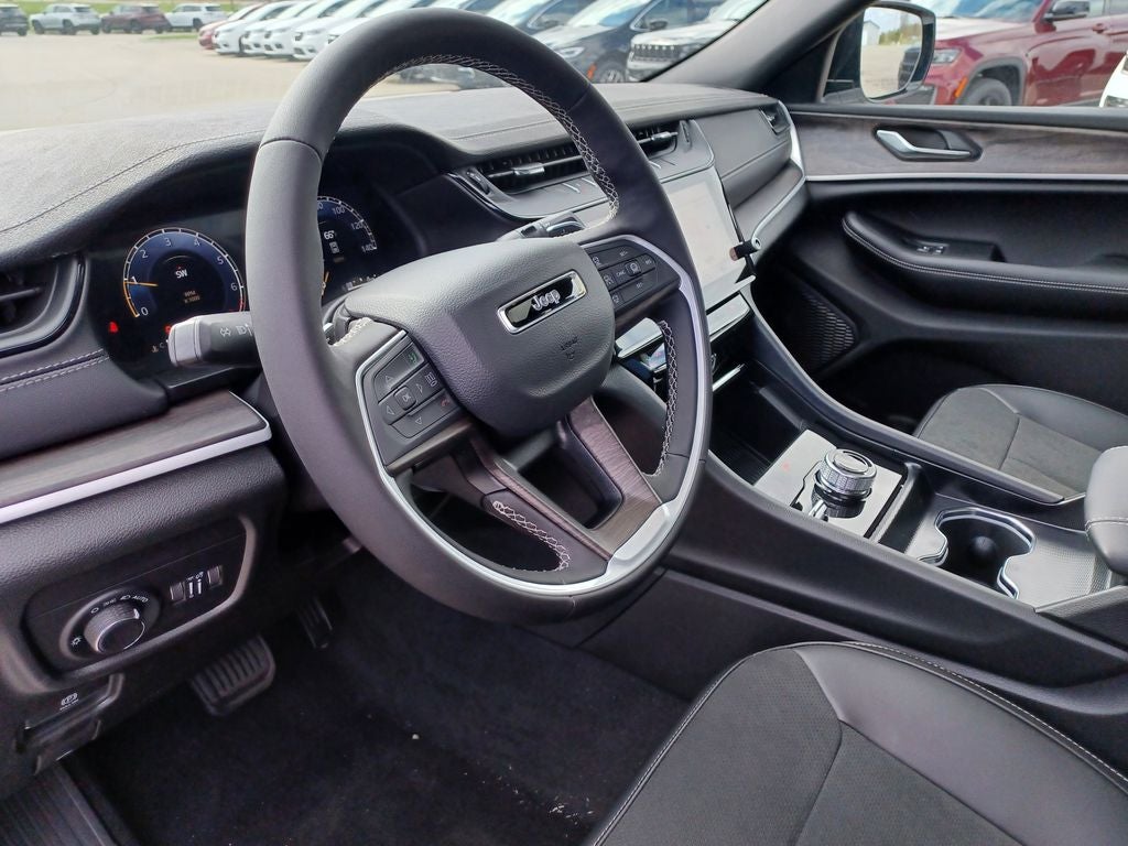 2026 Jeep Grand Cherokee GRAND CHEROKEE LAREDO ALTITUDE 4X4