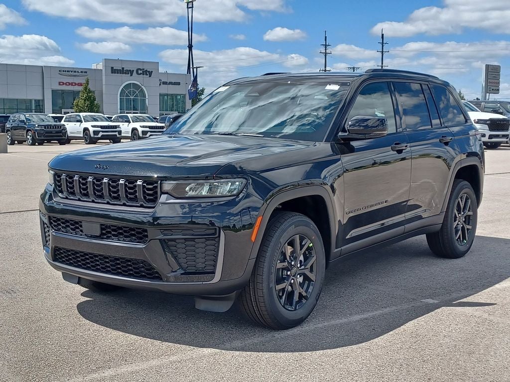 2026 Jeep Grand Cherokee GRAND CHEROKEE LAREDO ALTITUDE 4X4