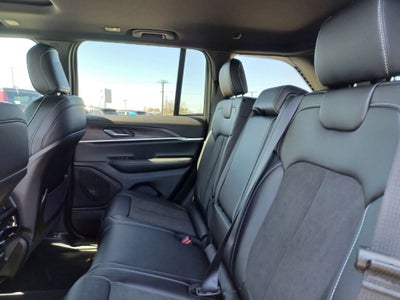 2026 Jeep Grand Cherokee GRAND CHEROKEE LAREDO ALTITUDE 4X4