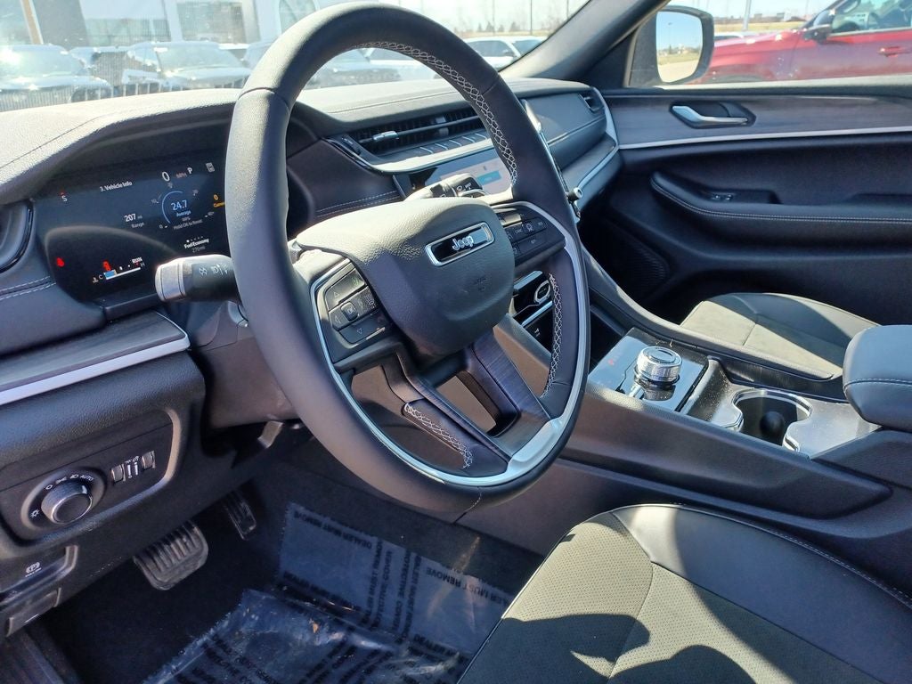 2026 Jeep Grand Cherokee GRAND CHEROKEE LAREDO ALTITUDE 4X4