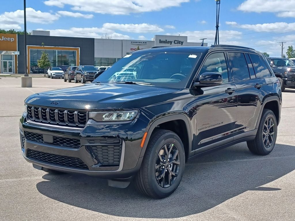 2026 Jeep Grand Cherokee GRAND CHEROKEE LAREDO ALTITUDE 4X4