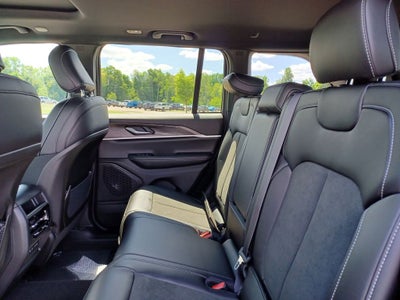 2026 Jeep Grand Cherokee GRAND CHEROKEE LAREDO ALTITUDE 4X4