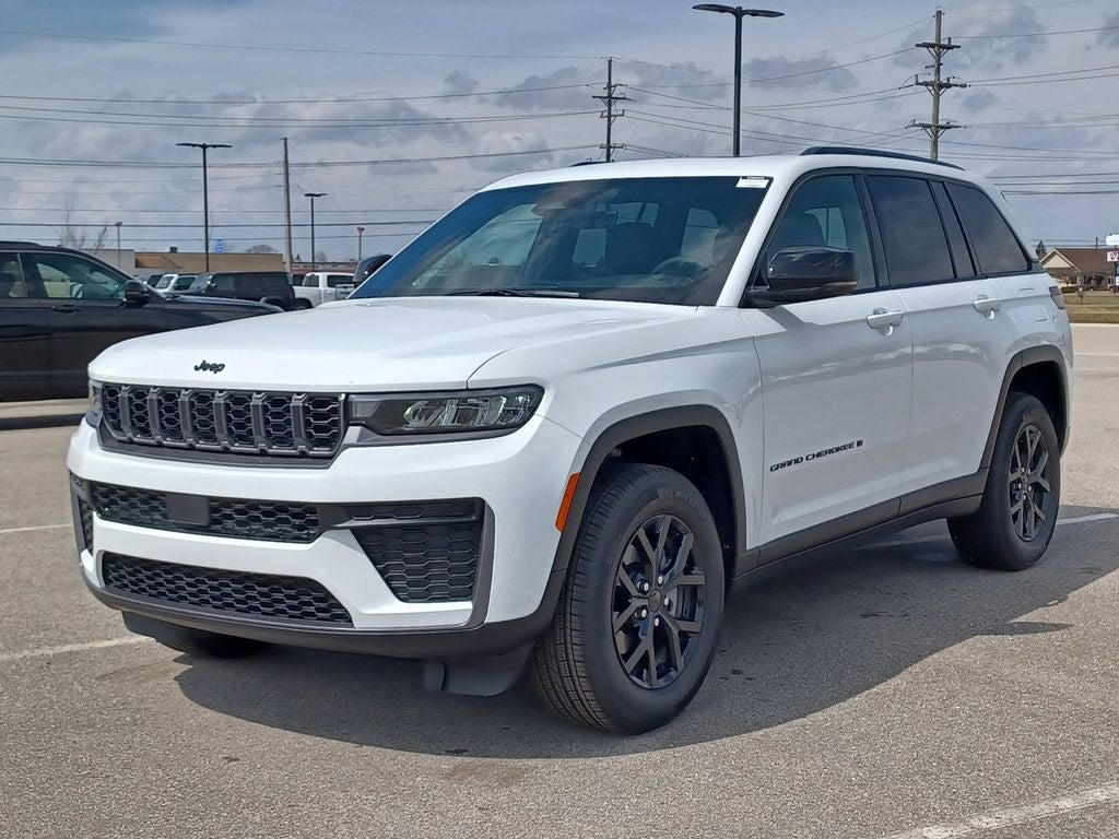 2026 Jeep Grand Cherokee GRAND CHEROKEE LAREDO ALTITUDE 4X4