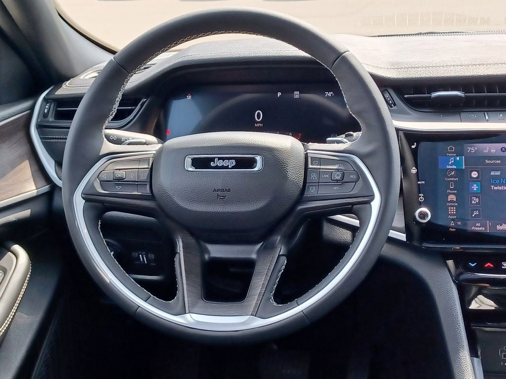 2026 Jeep Grand Cherokee GRAND CHEROKEE LAREDO ALTITUDE 4X4