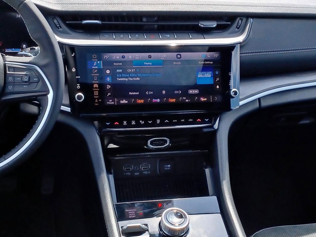 2026 Jeep Grand Cherokee GRAND CHEROKEE LAREDO ALTITUDE 4X4