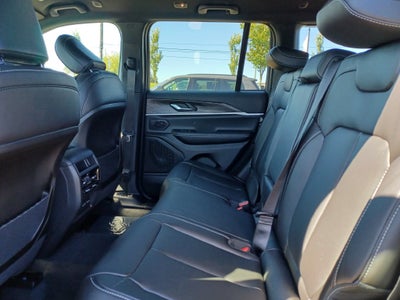 2027 Jeep Grand Cherokee Limited