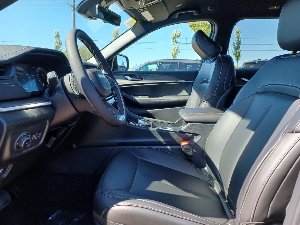 2027 Jeep Grand Cherokee Limited