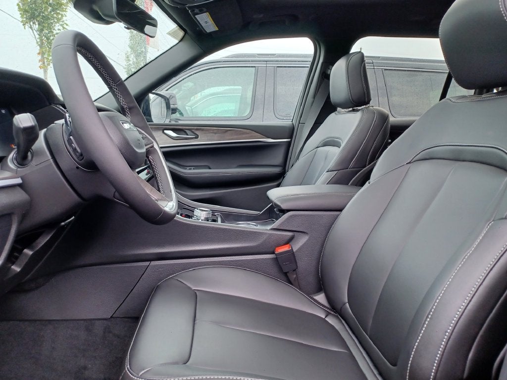 2027 Jeep Grand Cherokee Limited