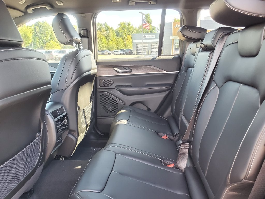 2027 Jeep Grand Cherokee Limited