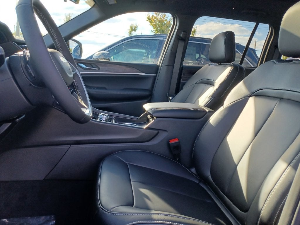 2027 Jeep Grand Cherokee Limited