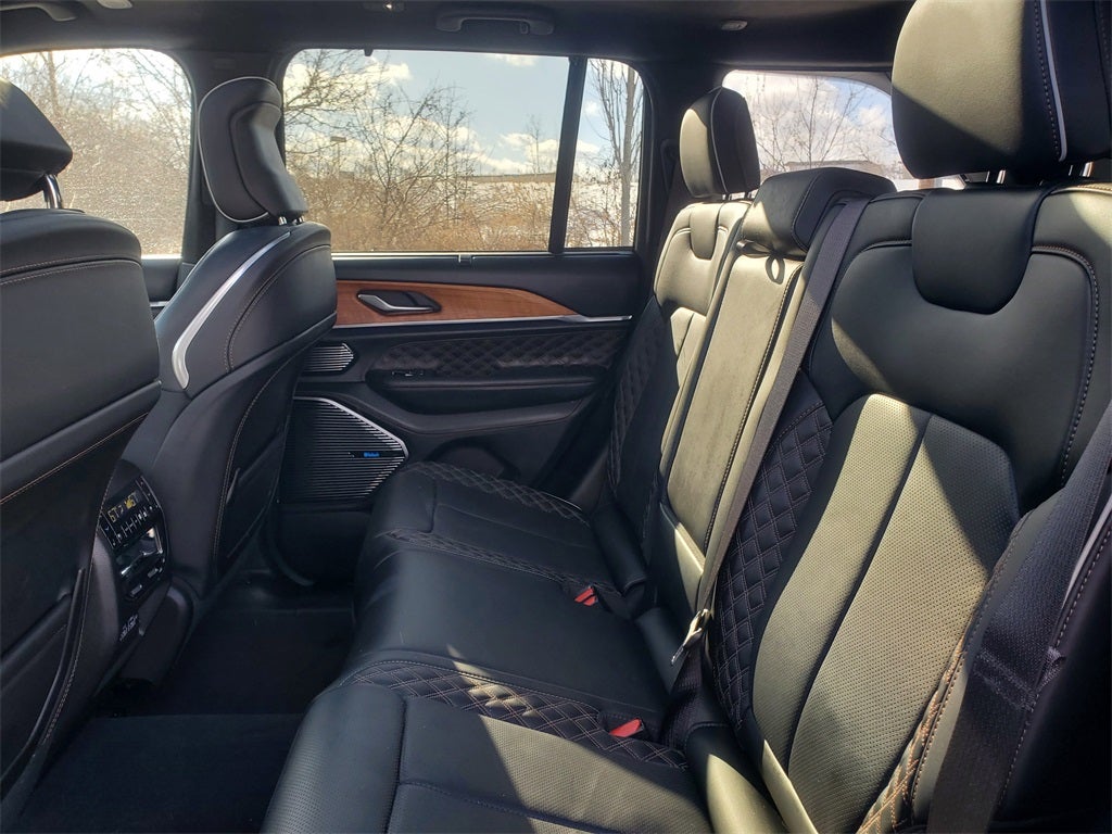 2022 Jeep Grand Cherokee Summit Reserve
