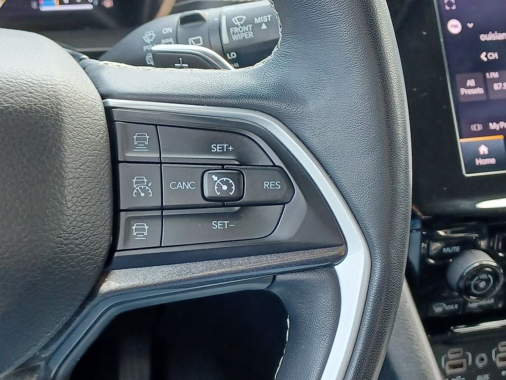 2022 Jeep Grand Cherokee L Laredo