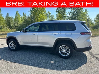 2022 Jeep Grand Cherokee L Laredo 4x4