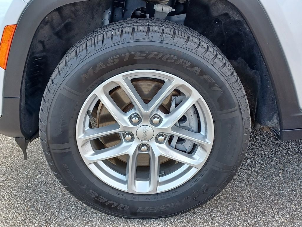 2022 Jeep Grand Cherokee L Laredo