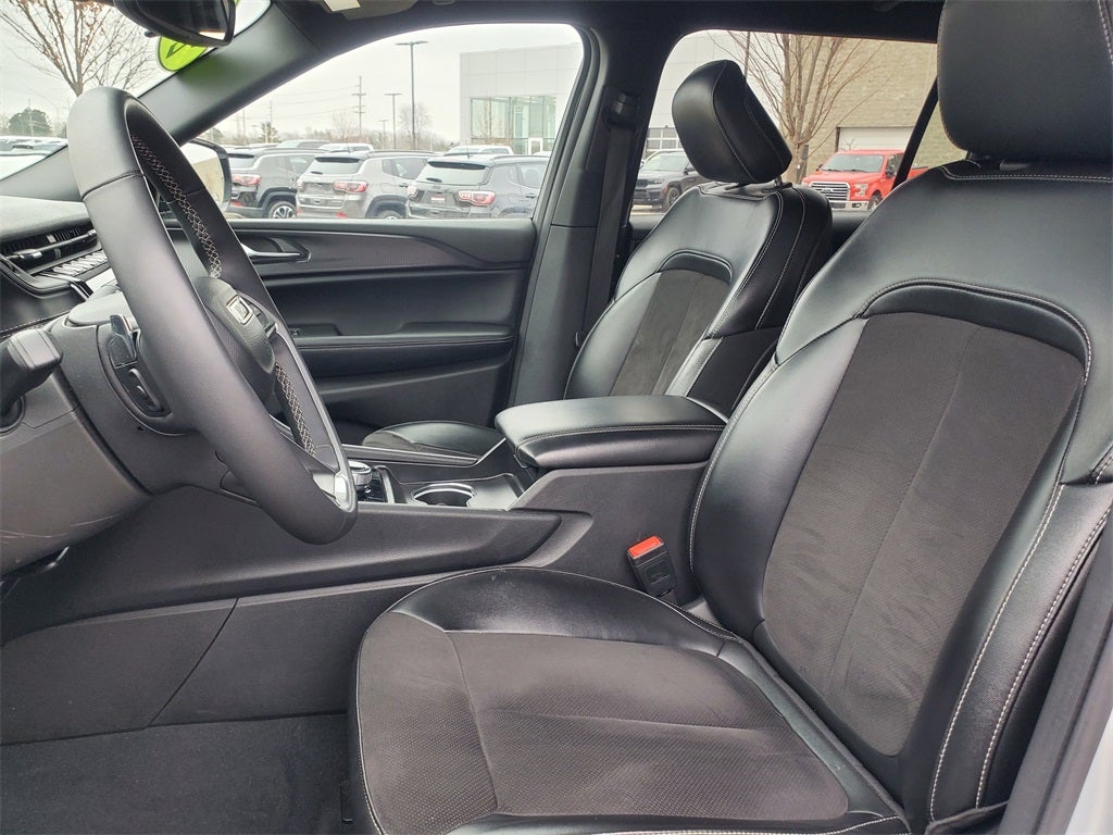 2024 Jeep Grand Cherokee L Altitude 4x4