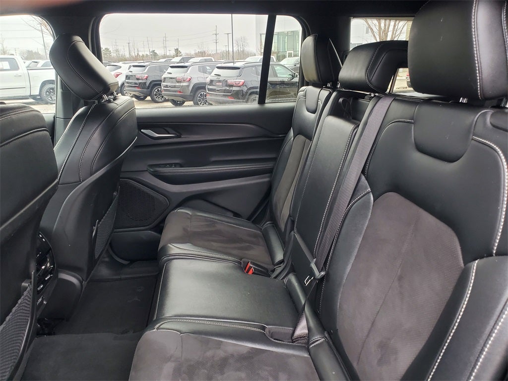 2024 Jeep Grand Cherokee L Altitude 4x4