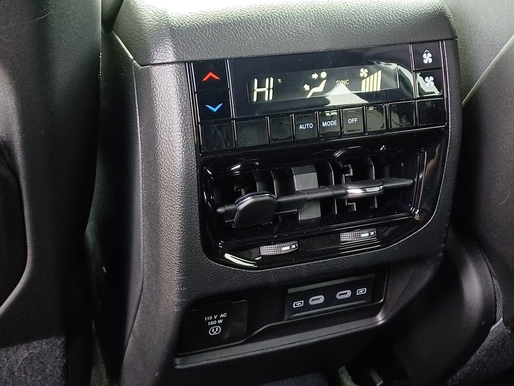 2026 Jeep Grand Cherokee GRAND CHEROKEE L LAREDO ALTITUDE 4X4