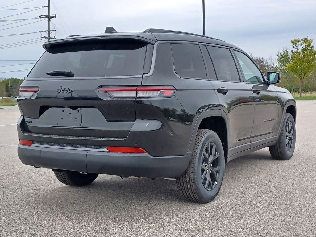 2026 Jeep Grand Cherokee GRAND CHEROKEE L LAREDO ALTITUDE 4X4