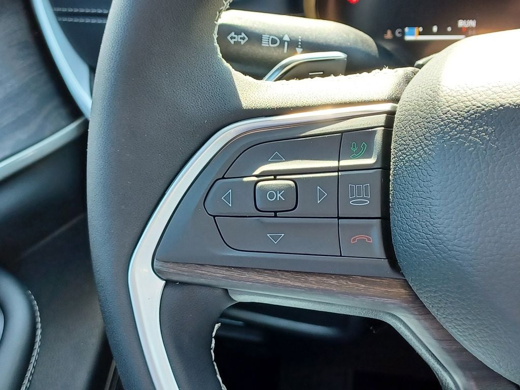 2026 Jeep Grand Cherokee GRAND CHEROKEE L LAREDO ALTITUDE 4X4