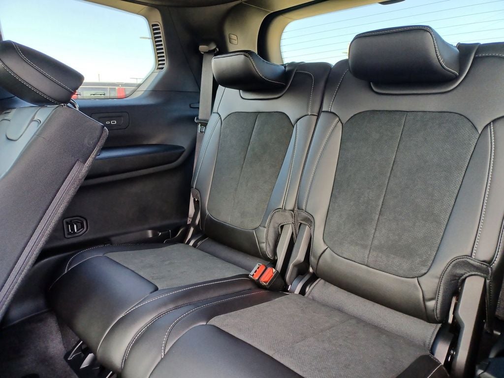 2026 Jeep Grand Cherokee GRAND CHEROKEE L LAREDO ALTITUDE 4X4