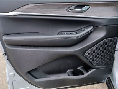 2026 Jeep Grand Cherokee GRAND CHEROKEE L LAREDO ALTITUDE 4X4