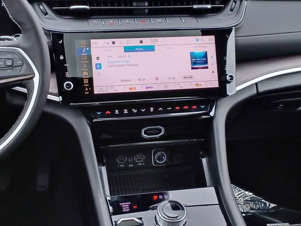 2026 Jeep Grand Cherokee GRAND CHEROKEE L LAREDO ALTITUDE 4X4