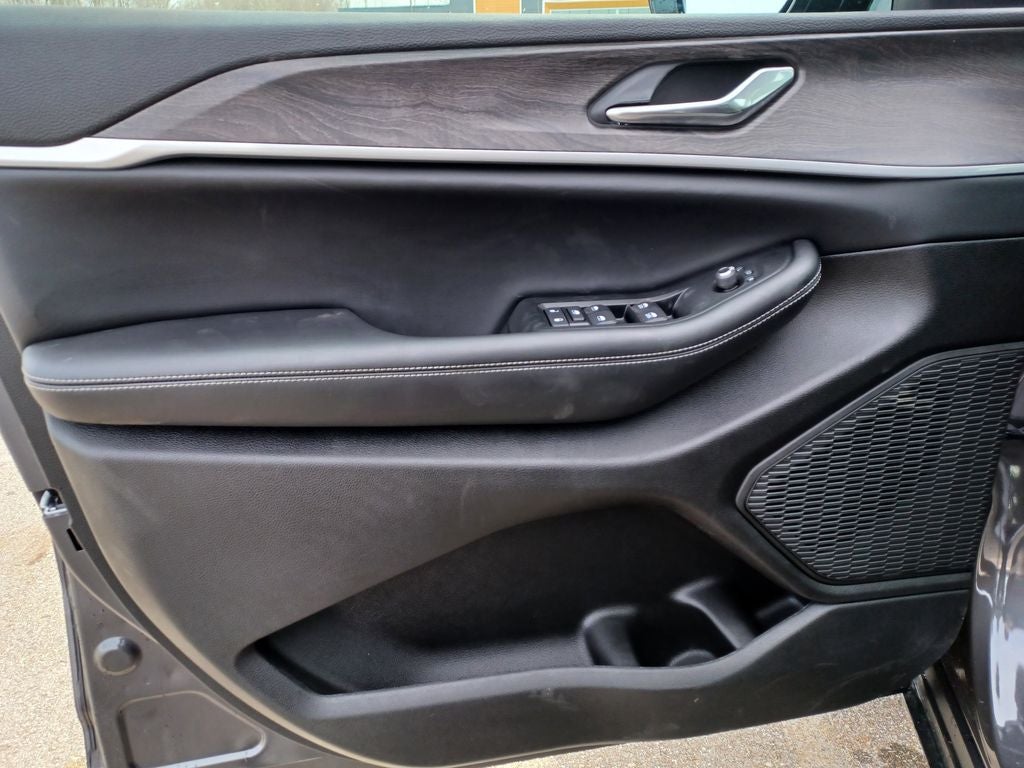 2026 Jeep Grand Cherokee GRAND CHEROKEE L LAREDO ALTITUDE 4X4