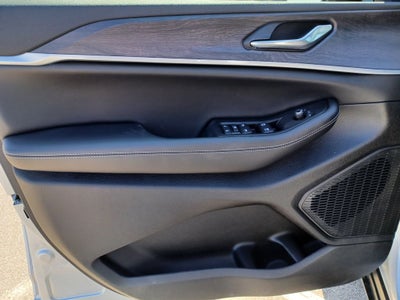 2026 Jeep Grand Cherokee GRAND CHEROKEE L LAREDO ALTITUDE 4X4