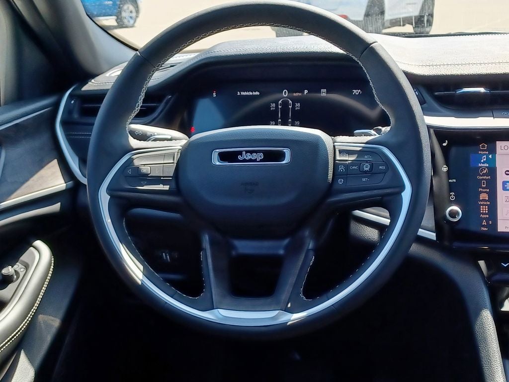 2026 Jeep Grand Cherokee GRAND CHEROKEE L LAREDO ALTITUDE 4X4