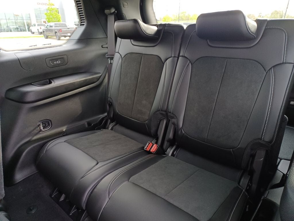 2026 Jeep Grand Cherokee GRAND CHEROKEE L LAREDO ALTITUDE 4X4