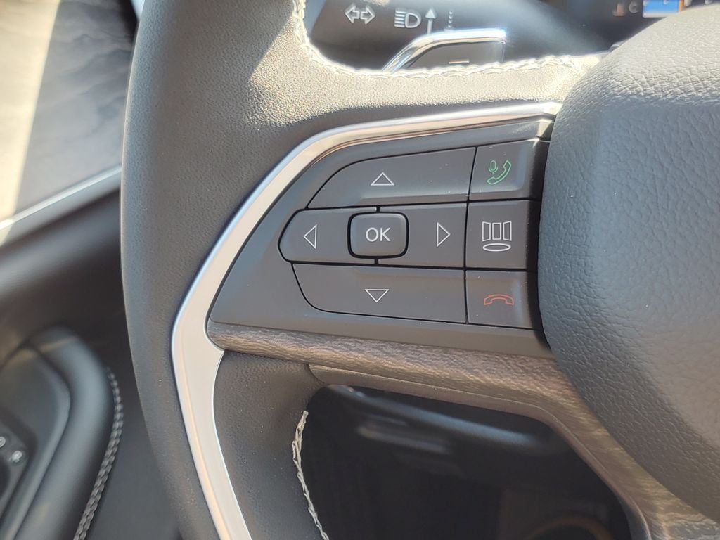 2026 Jeep Grand Cherokee GRAND CHEROKEE L LAREDO ALTITUDE 4X4