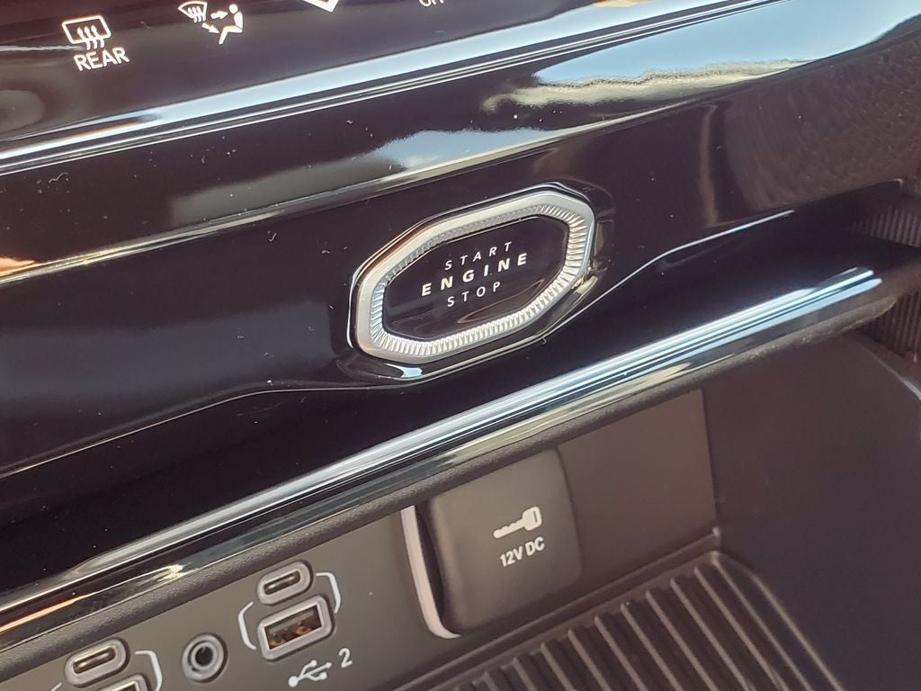 2026 Jeep Grand Cherokee GRAND CHEROKEE L LAREDO ALTITUDE 4X4