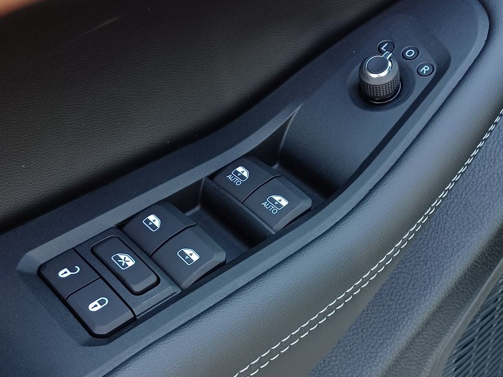 2026 Jeep Grand Cherokee GRAND CHEROKEE L LAREDO ALTITUDE 4X4