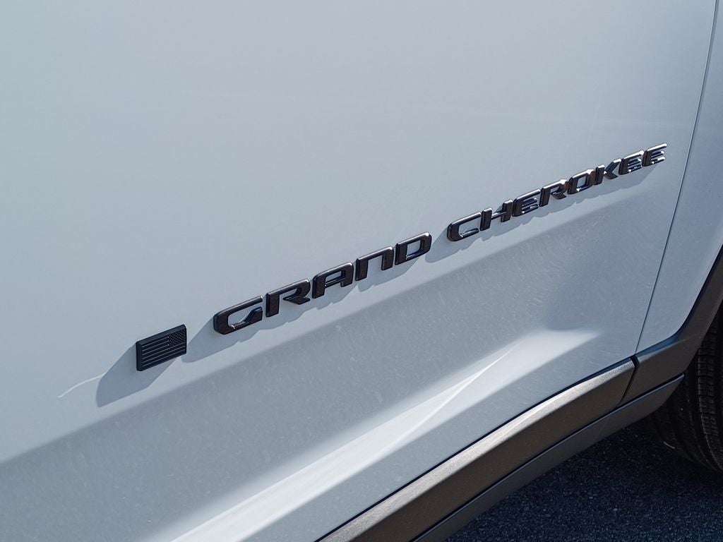 2026 Jeep Grand Cherokee GRAND CHEROKEE L LAREDO ALTITUDE 4X4