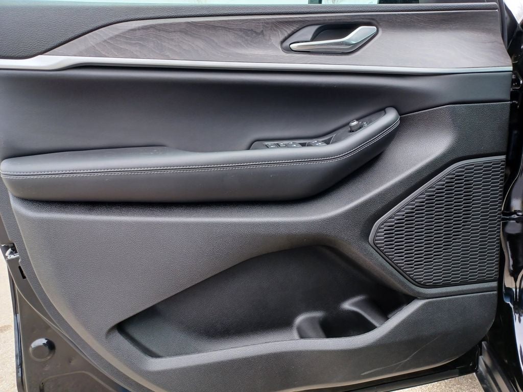 2026 Jeep Grand Cherokee GRAND CHEROKEE L LAREDO ALTITUDE 4X4