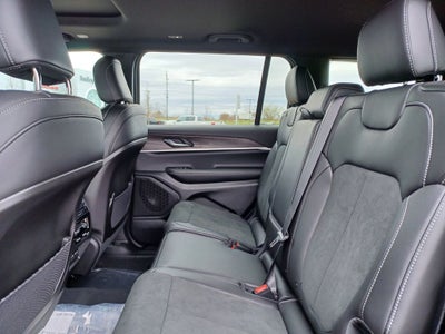 2026 Jeep Grand Cherokee GRAND CHEROKEE L LAREDO ALTITUDE 4X4