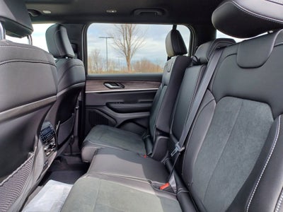 2026 Jeep Grand Cherokee GRAND CHEROKEE L LAREDO ALTITUDE 4X4