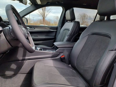 2026 Jeep Grand Cherokee GRAND CHEROKEE L LAREDO ALTITUDE 4X4