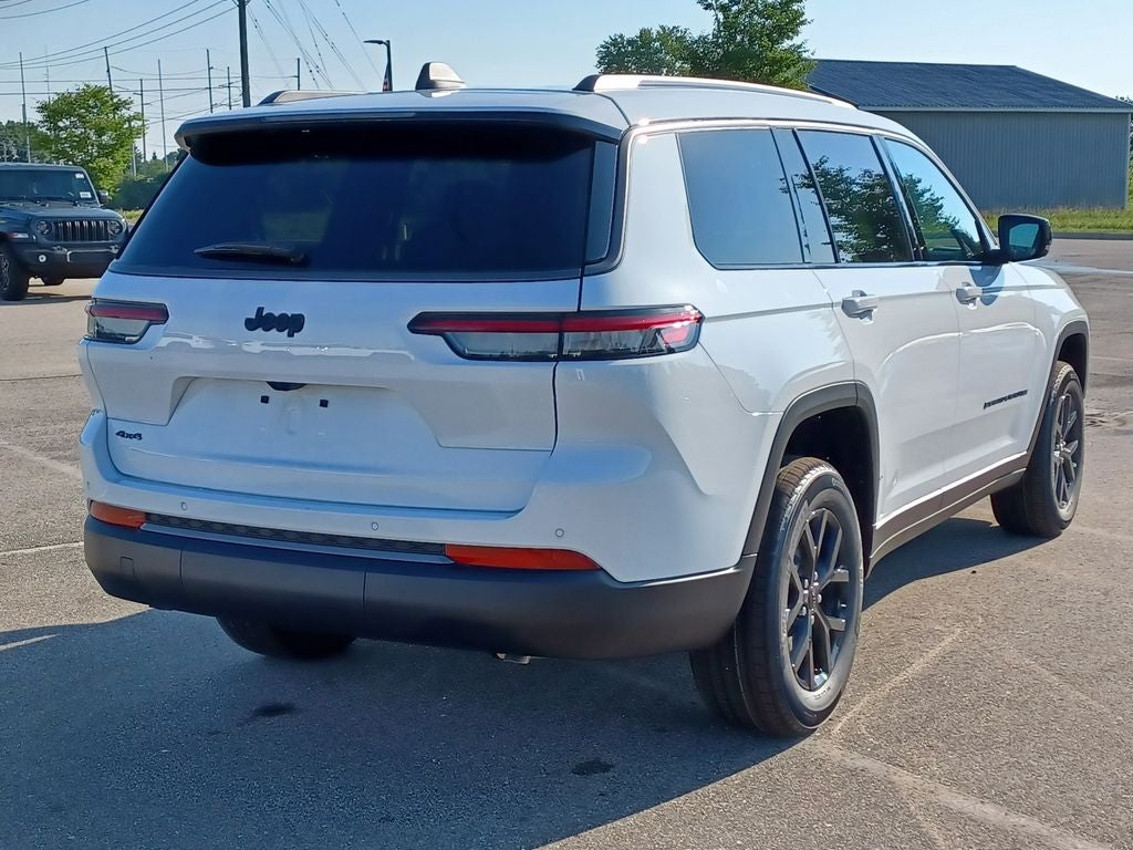 2026 Jeep Grand Cherokee GRAND CHEROKEE L LAREDO ALTITUDE 4X4