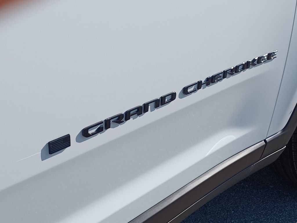 2026 Jeep Grand Cherokee GRAND CHEROKEE L LAREDO ALTITUDE 4X4