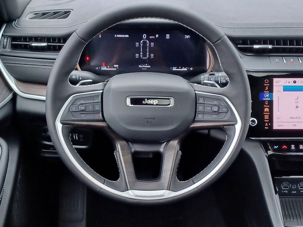 2026 Jeep Grand Cherokee GRAND CHEROKEE L LAREDO ALTITUDE 4X4