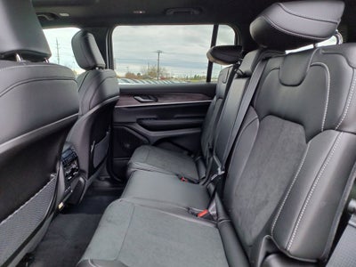 2026 Jeep Grand Cherokee GRAND CHEROKEE L LAREDO ALTITUDE 4X4