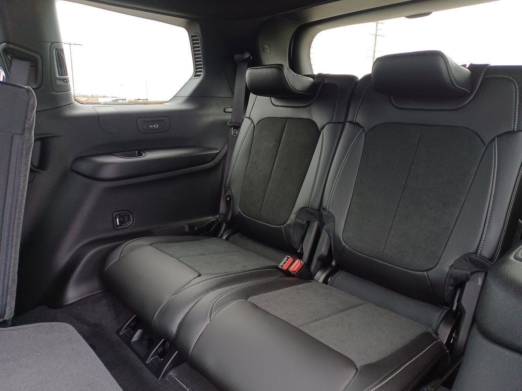 2026 Jeep Grand Cherokee GRAND CHEROKEE L LAREDO ALTITUDE 4X4